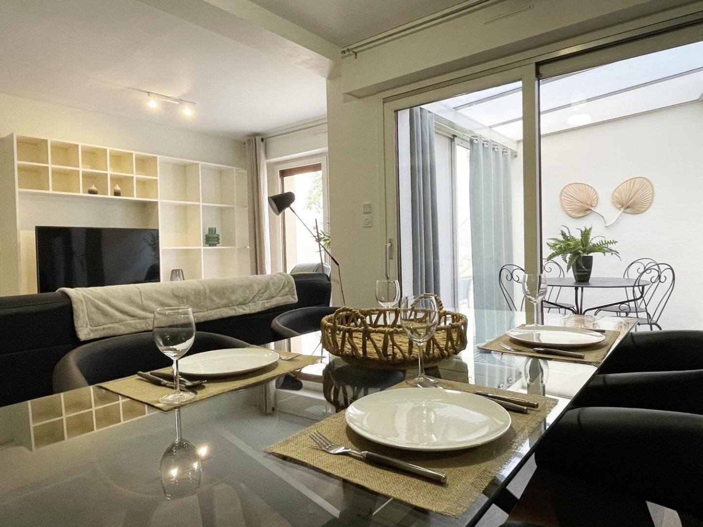 Le Patio De La Reine Berthe - Parking Included Appartement Chartres