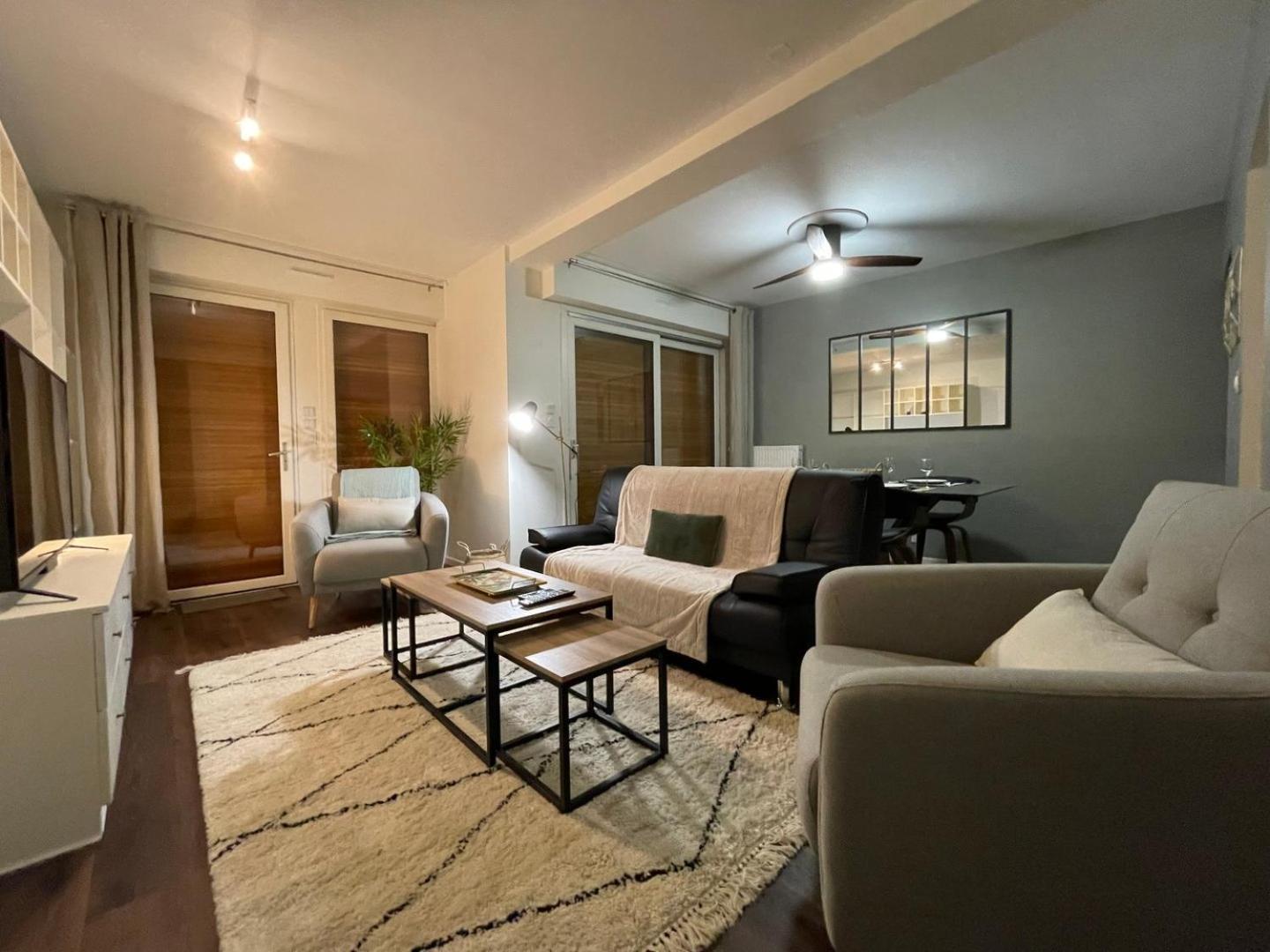 Appartement Le Patio De La Reine Berthe - Parking Included